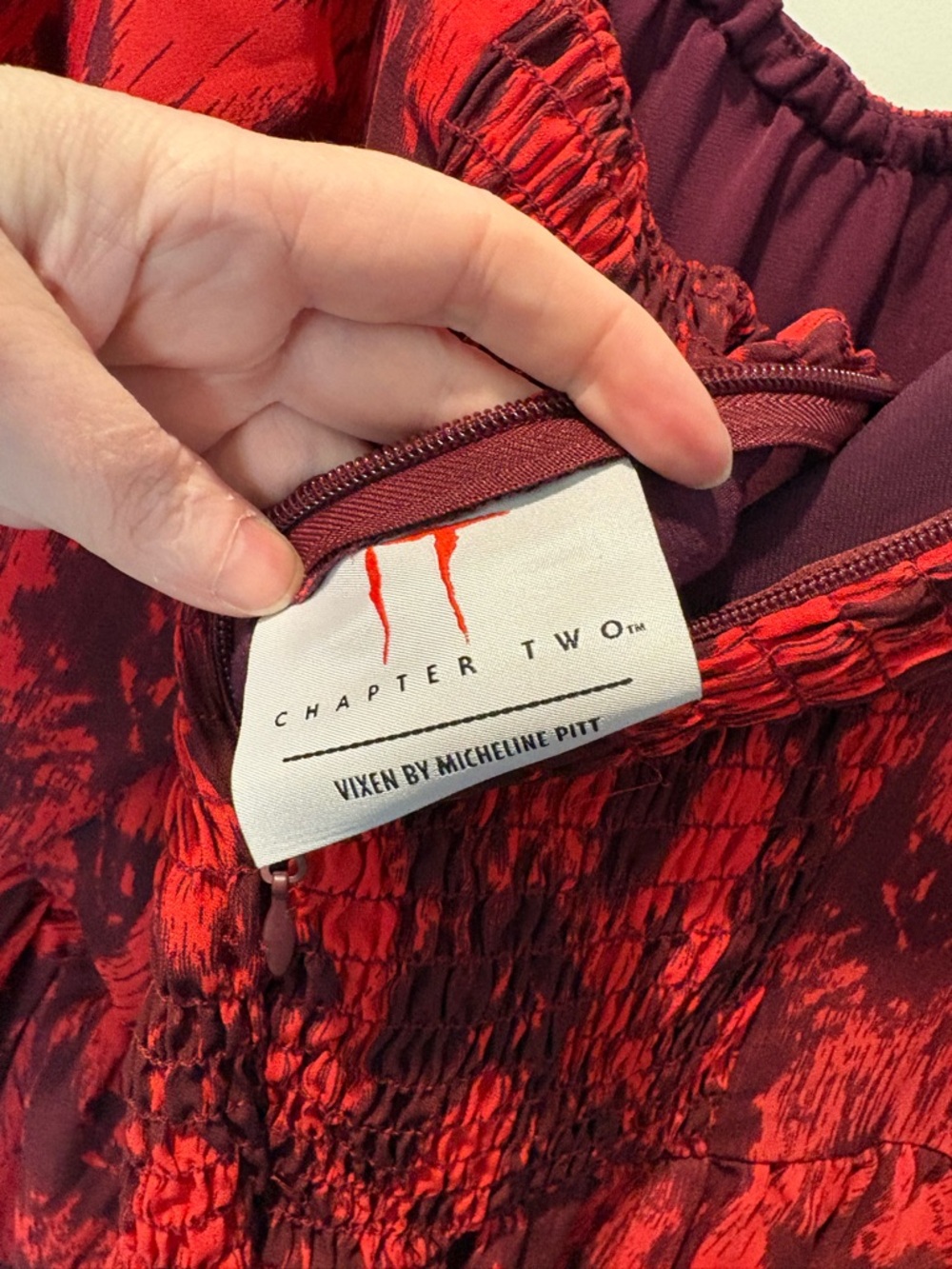 Vixen by Micheline Pitt Red and Dark Red Patterned Puff-Sleeve Midi Dress - Picture 5 of 5